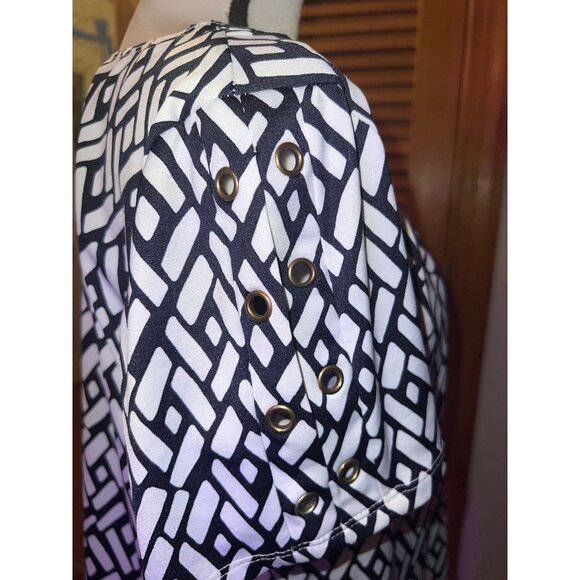 PerSeption Concept Black & White Geometric — Medium - Picture 6 of 10